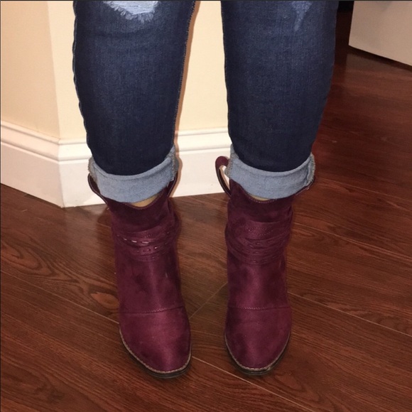 Worn twice size 8 very nice and so soft - Picture 3 of 3